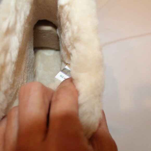 NIEW UGG WOMEN'S BAILEY SUEDE BOW WATER RESISTANT SUEDE SHEARLING LINED 10 - Picture 6 of 8